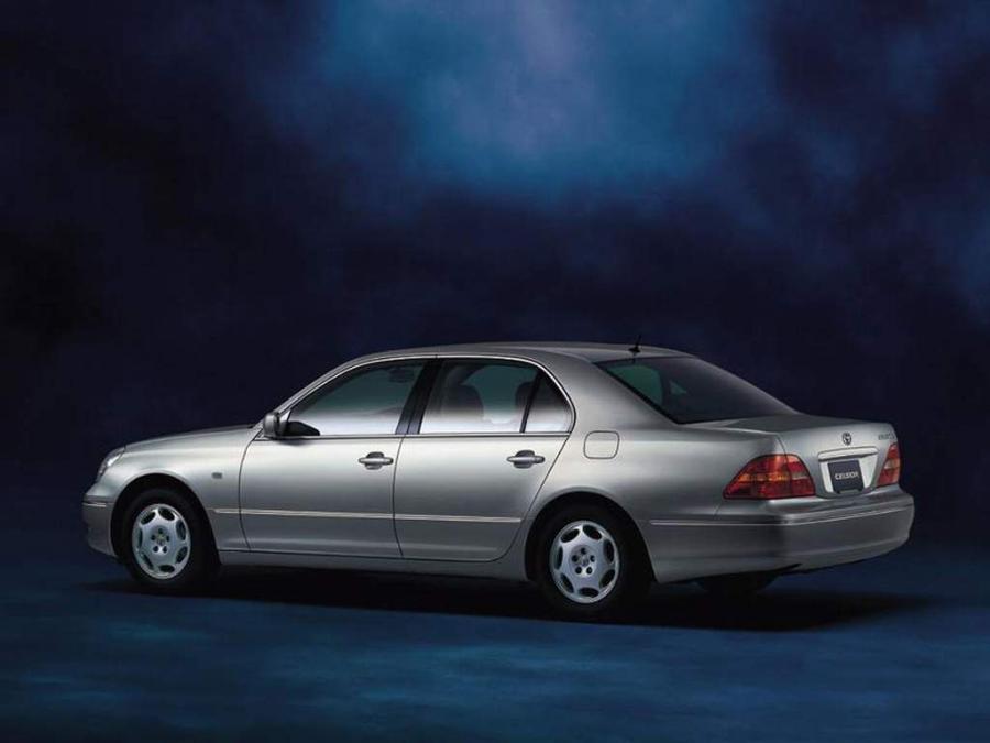  Toyota Celsior 2000 года  (фото 2 из 22)